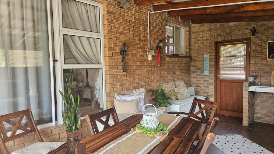 4 Bedroom Property for Sale in Stilbaai Wes Western Cape